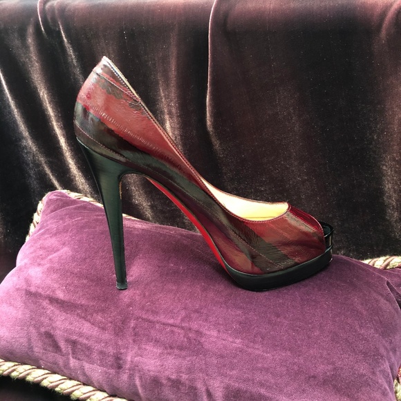 Louboutin Burgundy peep-toe pumps - Picture 7 of 8